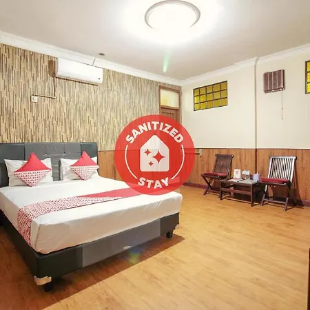 Vaccinated Staff - Oyo 352 Homestay Sabang